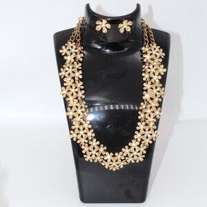 NWT Sophia and Kate Flower Gold Tone Fashion Two-piece Set